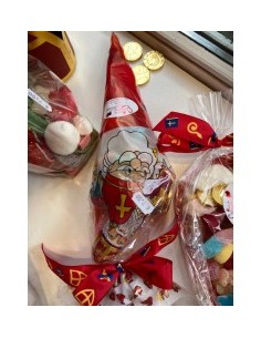 Sachet de Saint-Nicolas 225gr de vrac best-off +1 moyenne figurine en chocolat, 2guimauve St-Nic et 3 pièces d'or