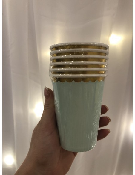 Gobelets turquoises à bords dorés